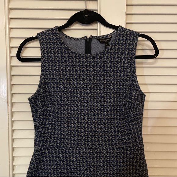 Banana Republic Houndstooth Dress Size 4 - Picture 2 of 6